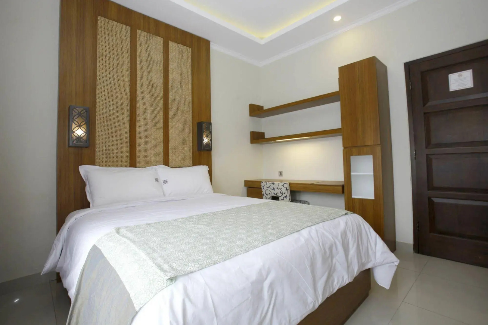 RedDoorz Plus @ Rumah Kandjani