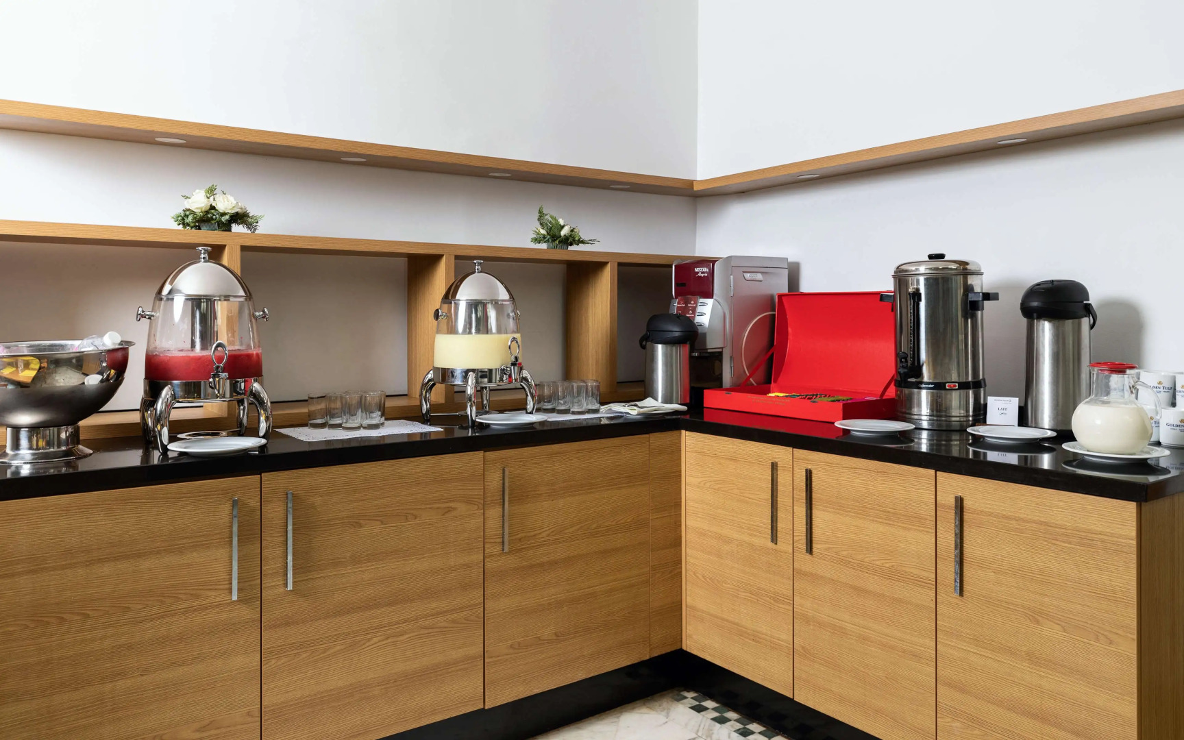 Golden Tulip El Mechtel