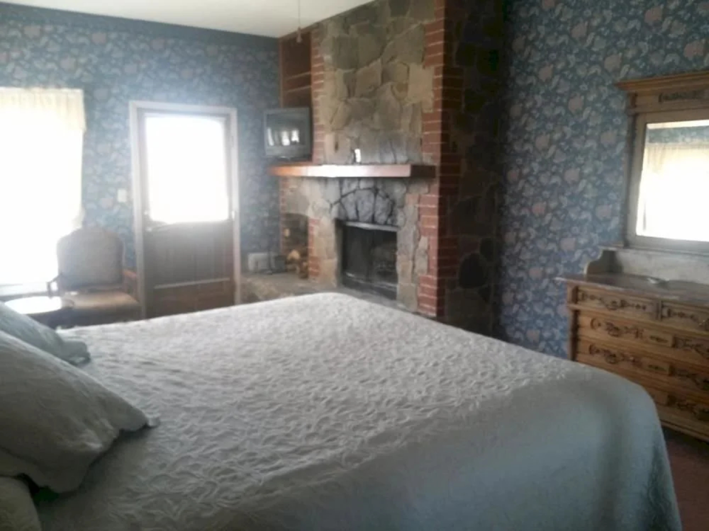 Gold Hill Hotel