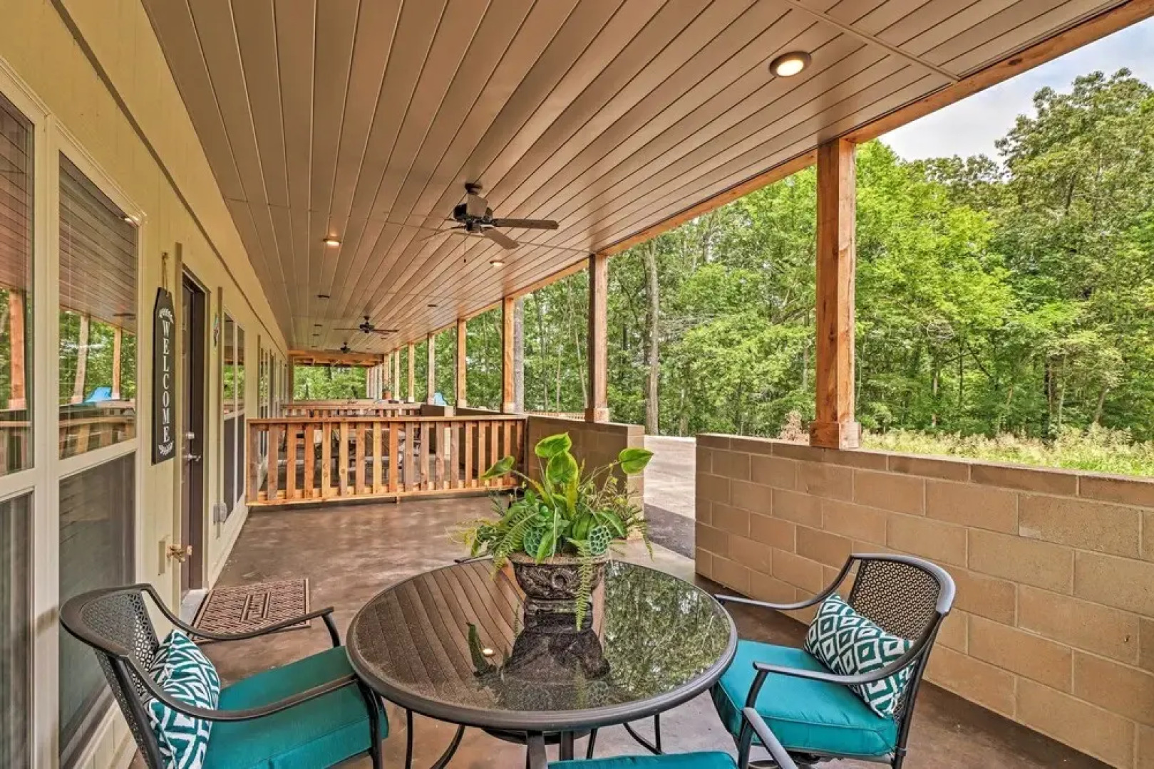 Dtwn Bull Shoals Condo: 1 Mi to Lake Access!