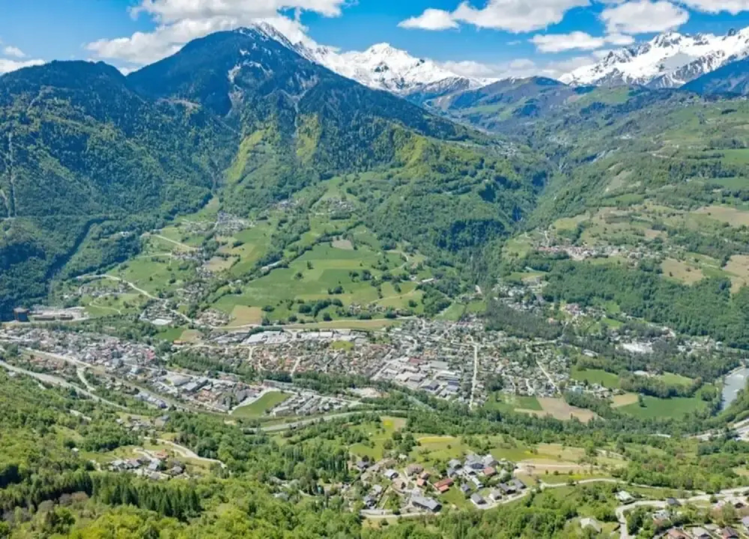 Studio in Doucy at the Foot of Ski Slopes