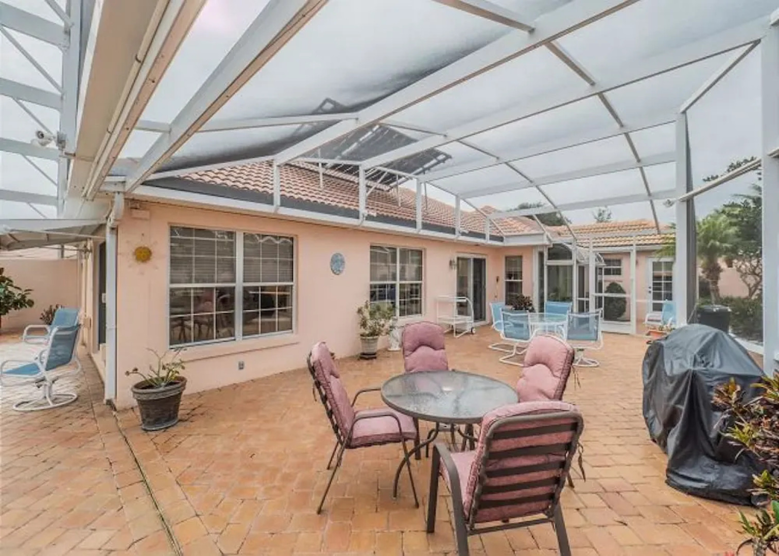 Santa Anna 901 by White Pelican VR