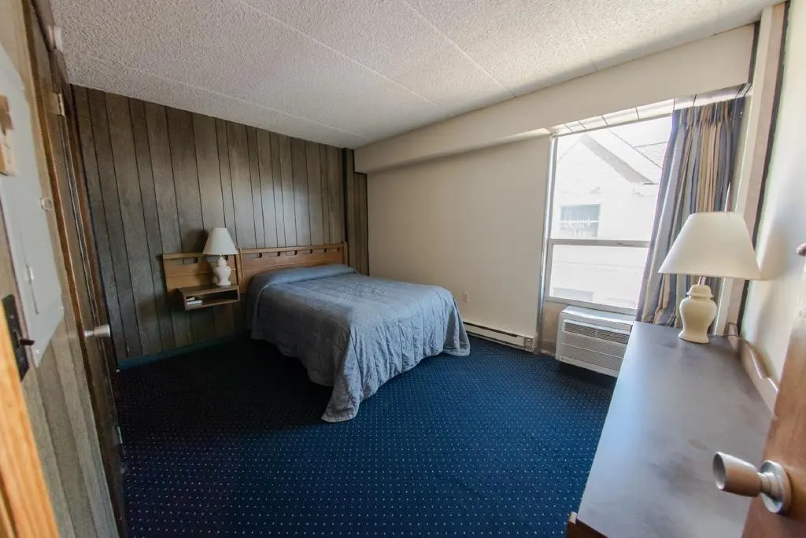 Windjammer Motor Inn