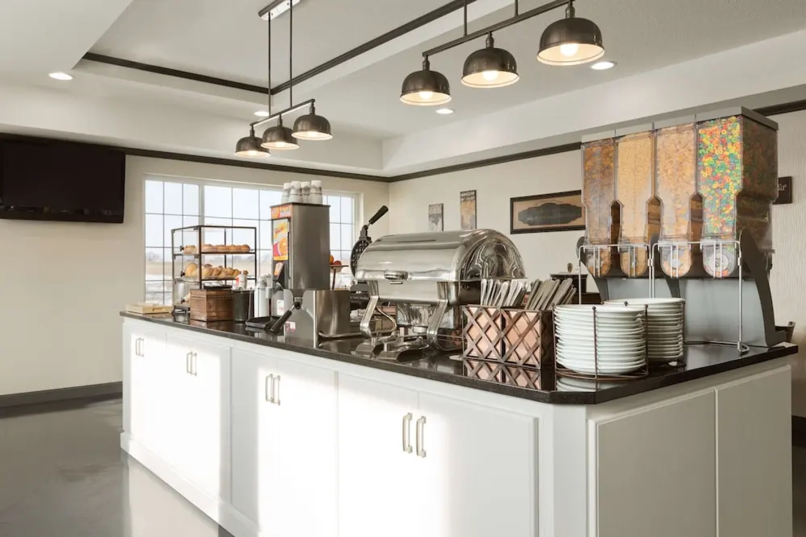 Country Inn & Suites by Radisson, Little Falls, MN