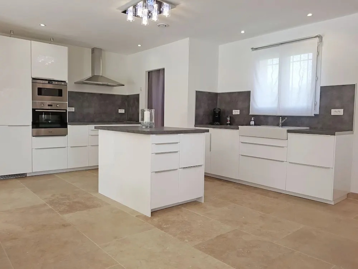 Cozy Villa in Lirac France With Private Pool