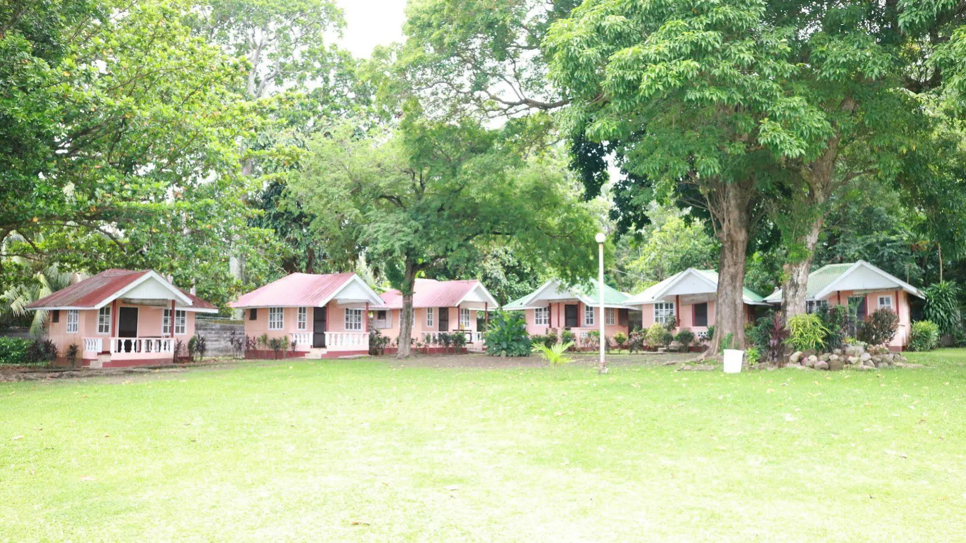 Cabua-an Beach Resort - Hostel