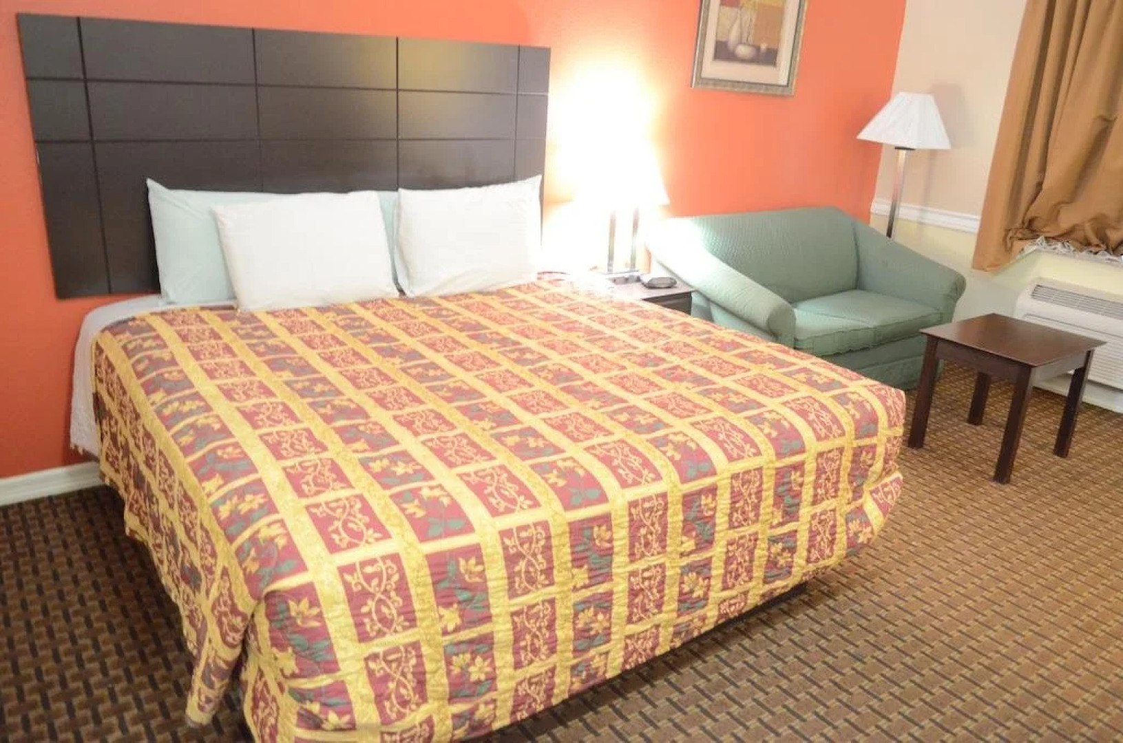 Budget Host Inn & Suites