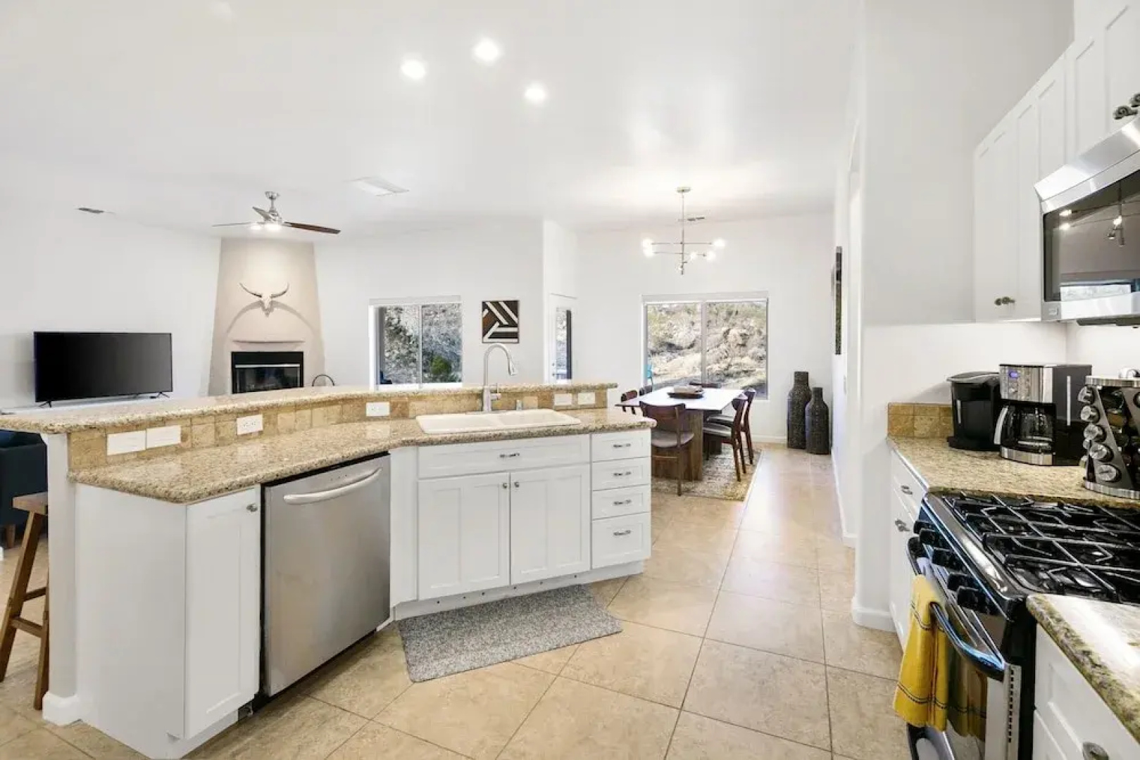 Casa Tortuga - Hot Tub, Fire Pit, Grill & Jtnp! 4 Bedroom Home by RedAwning