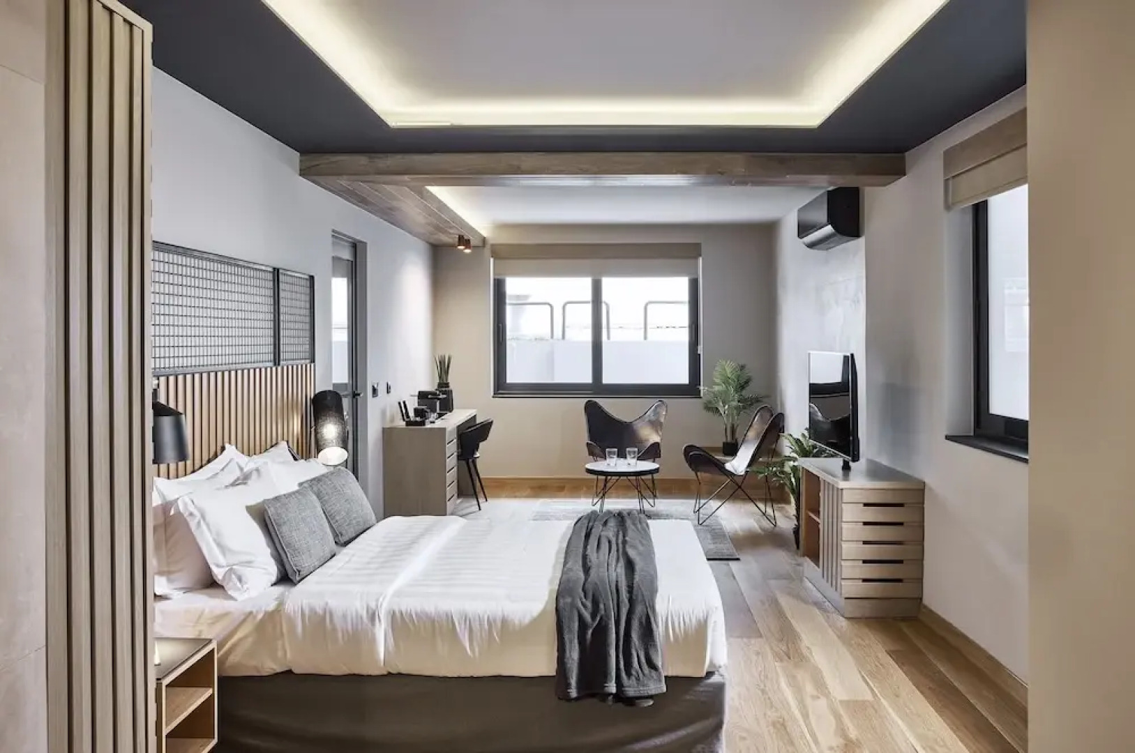 Cama Luxury Suites