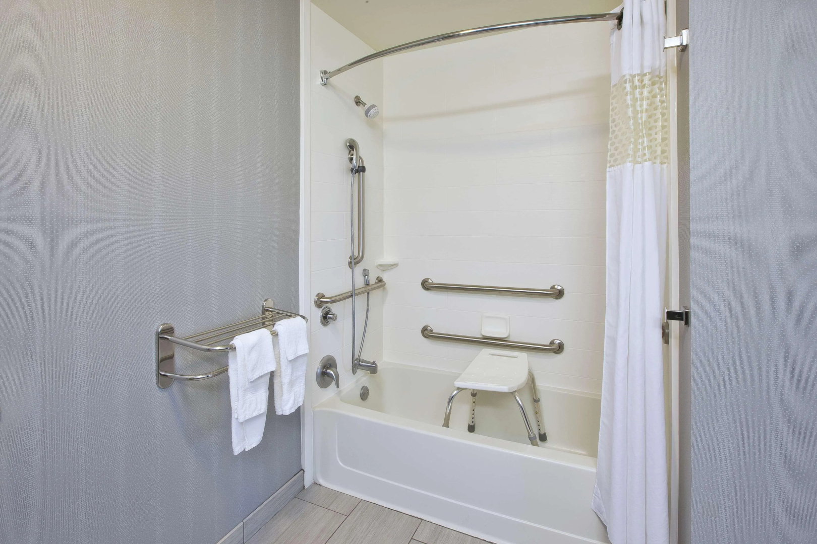 Hampton Inn & Suites Elyria