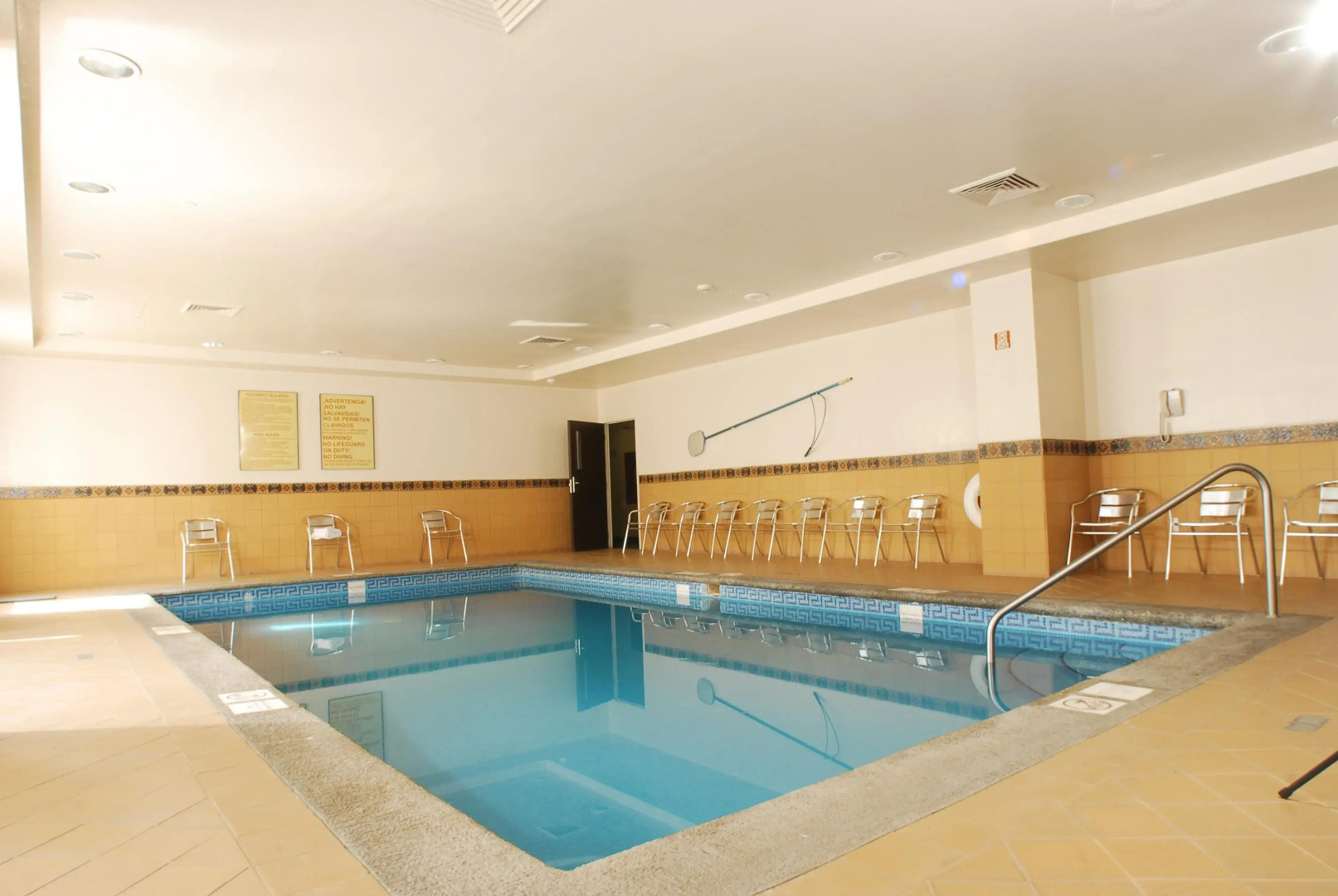 Krystal Urban Monterrey San Jerónimo