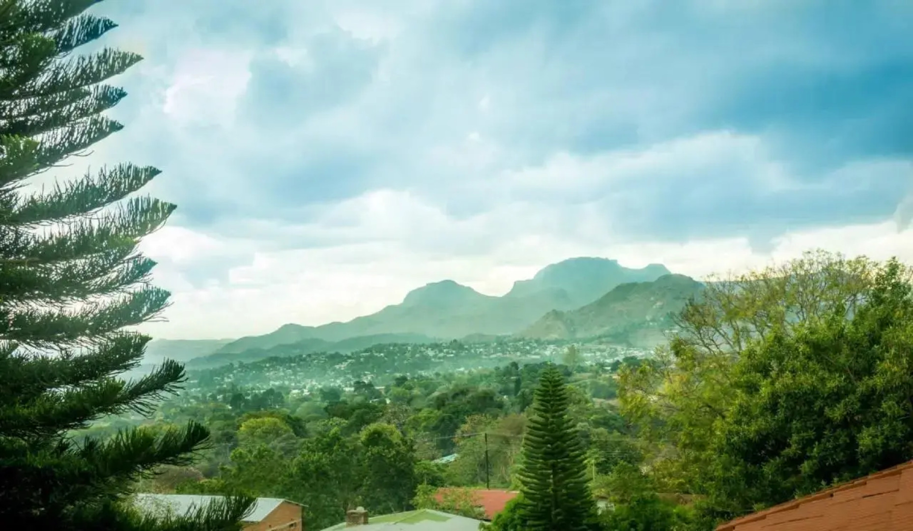 Serendib Suites & Conference Center