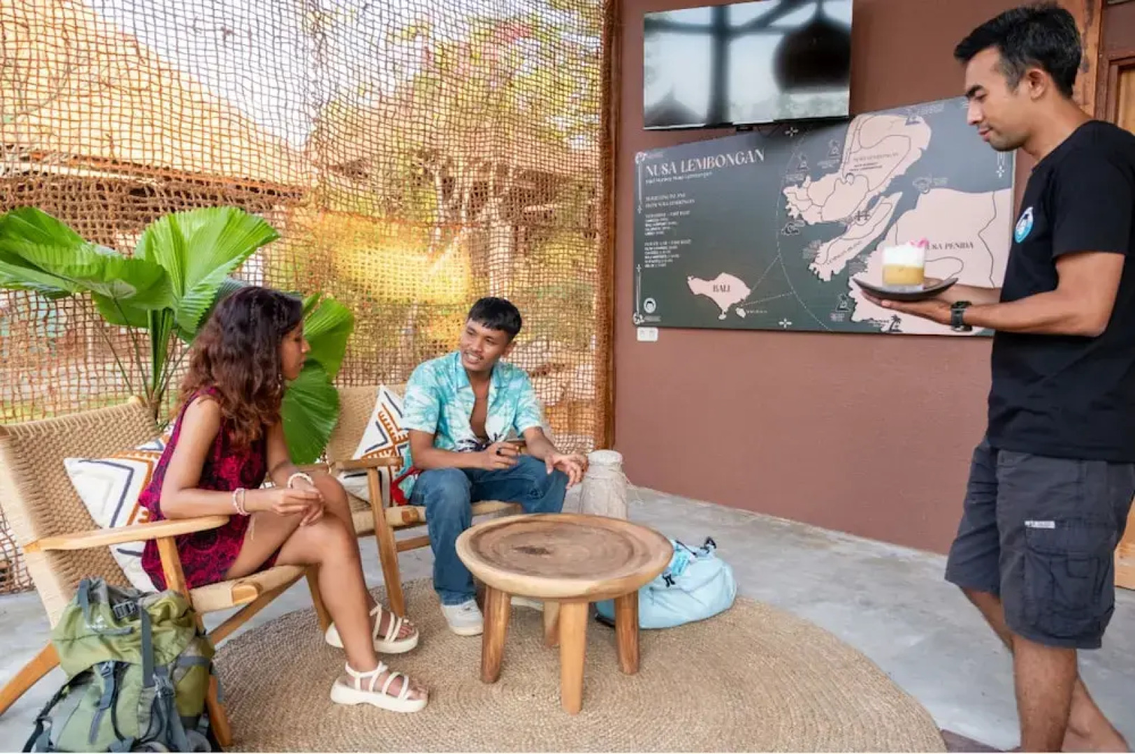 Mad Monkey Nusa Lembongan