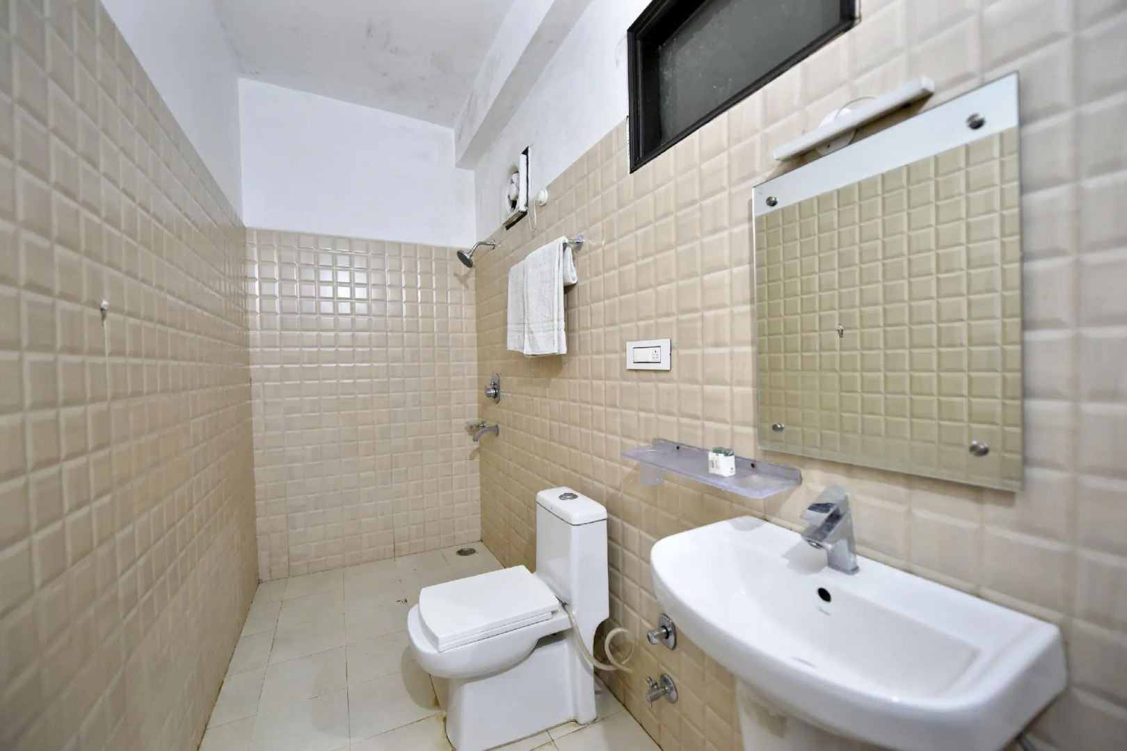 Hotel Dalhousie Grand