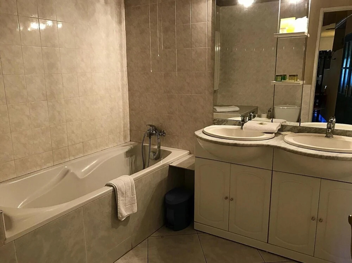 Logis Le Mas Et La Flambee Du Luberon