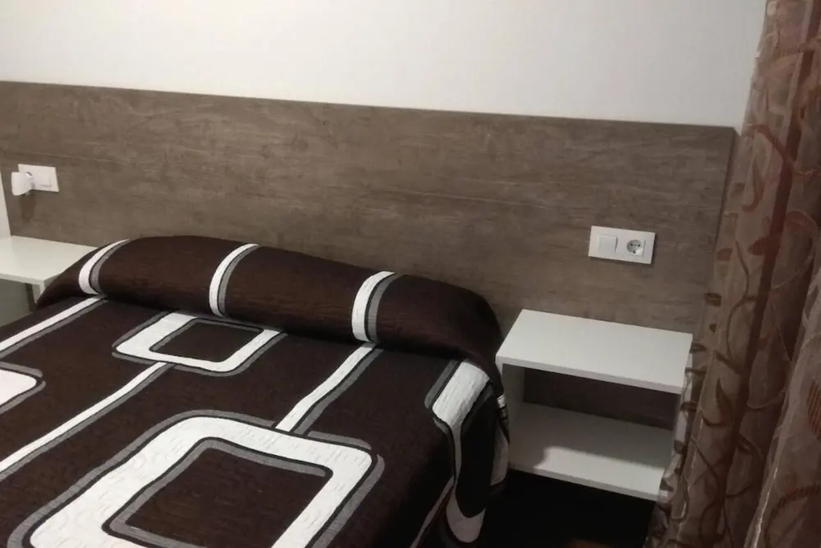 Apartamentos en Leis