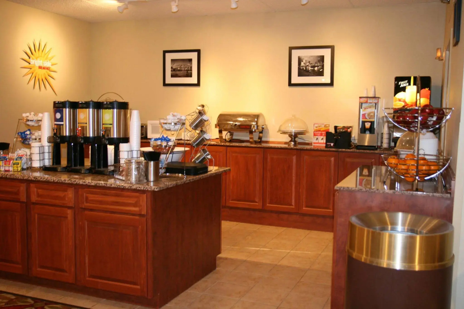 Courtyard by Marriott Cleveland Airport North