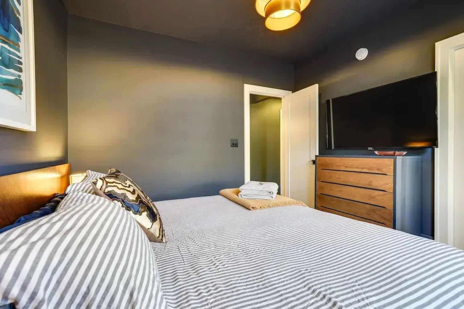 Pet-friendly Saint Paul Rental Near Downtown!