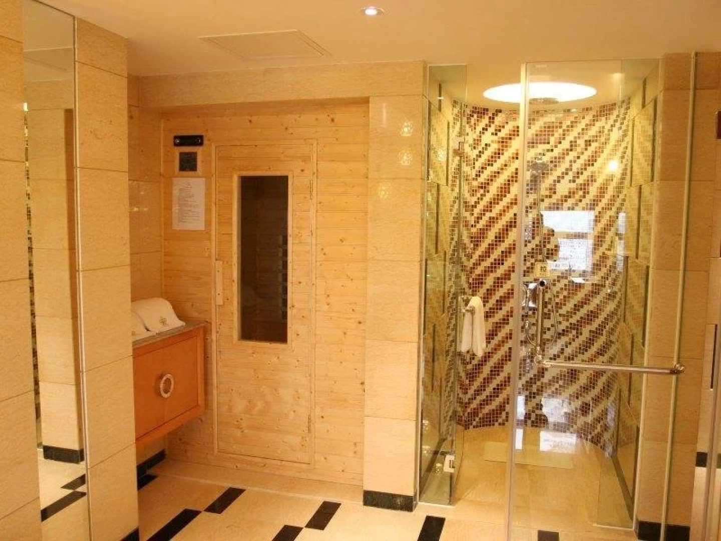 Golden Bay International Hotel