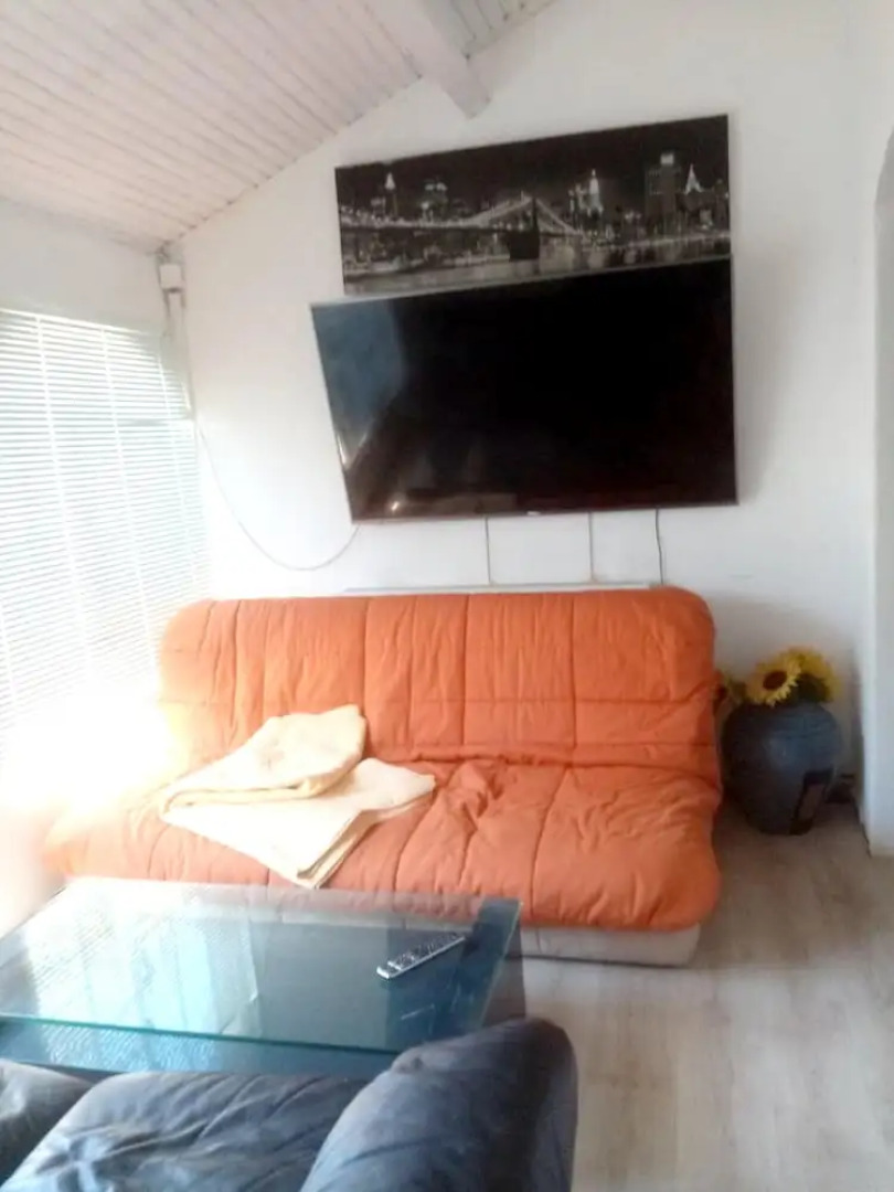 Apartment With one Bedroom in Sorgues, With Shared Pool, Enclosed Garden and Wifi