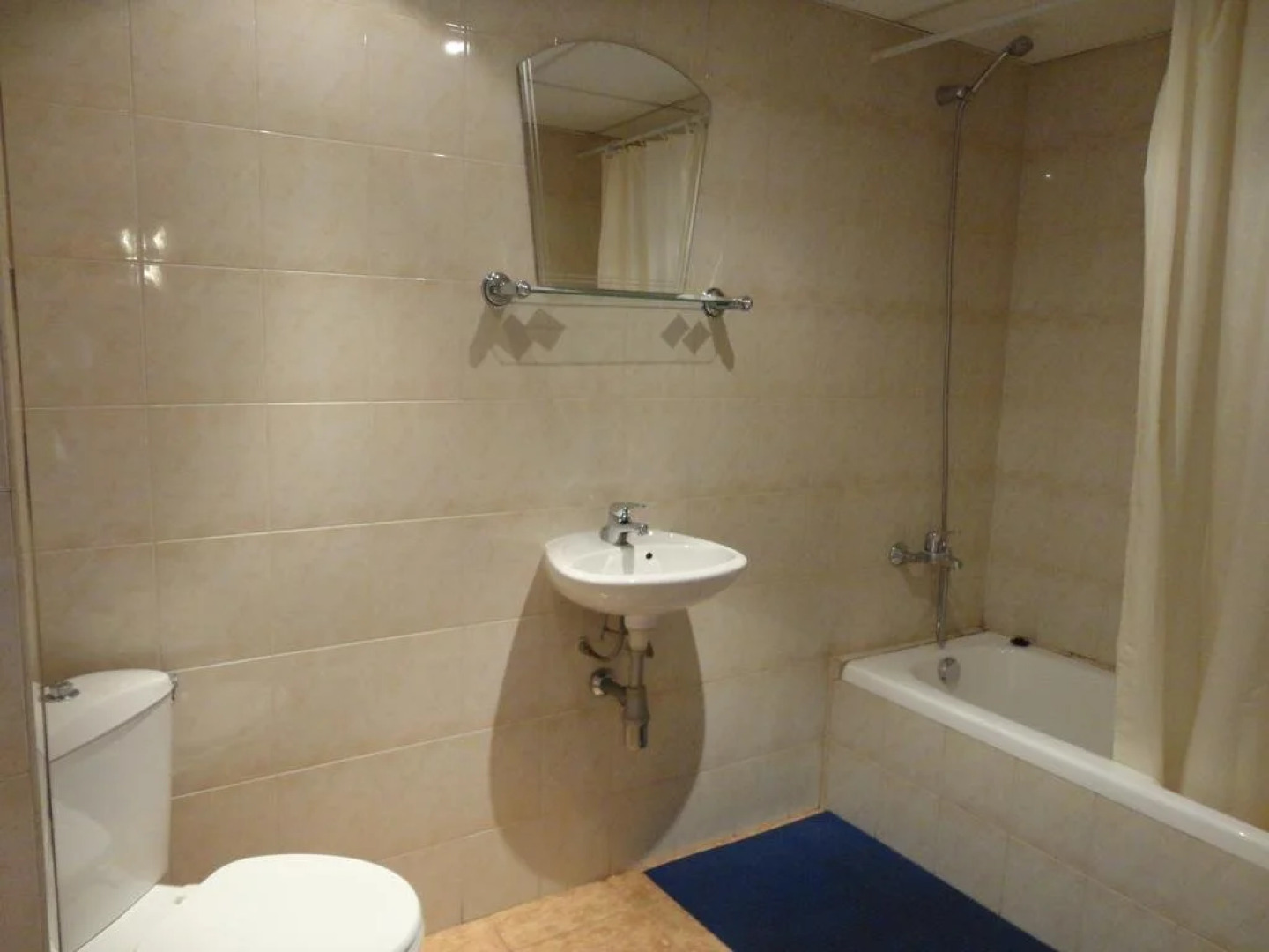 Guest House The House