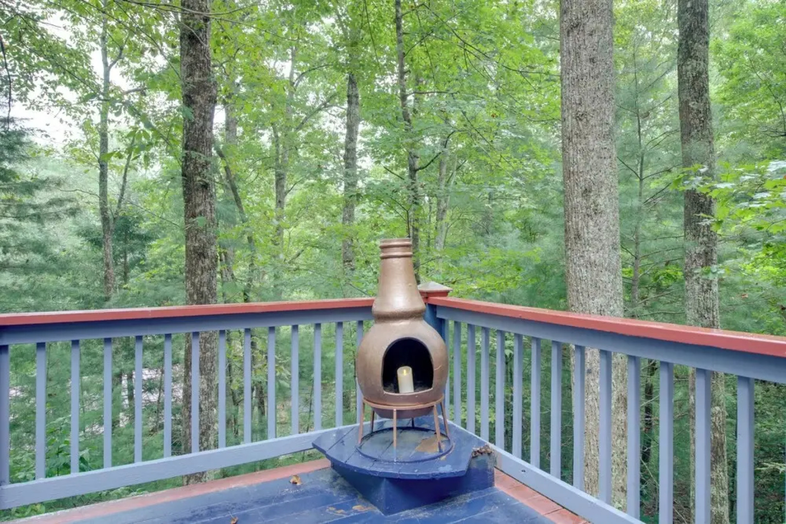 Charming Blue Ridge Mountain Cabin w/ Hot Tub