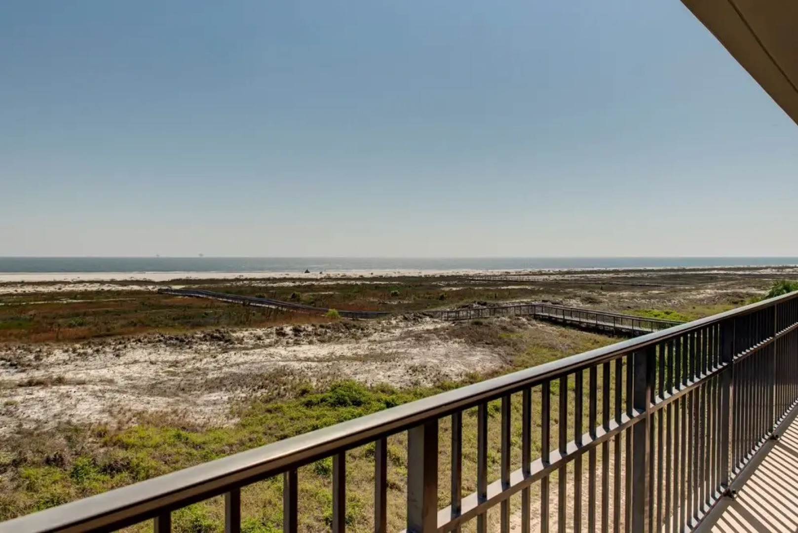Holiday Isle Unit #307 - Gulf Front! No Roads To Cross. Covered Parking, Fitness Center, Tennis Courts, And Wifi 3 Bedroom Condo by Redawning