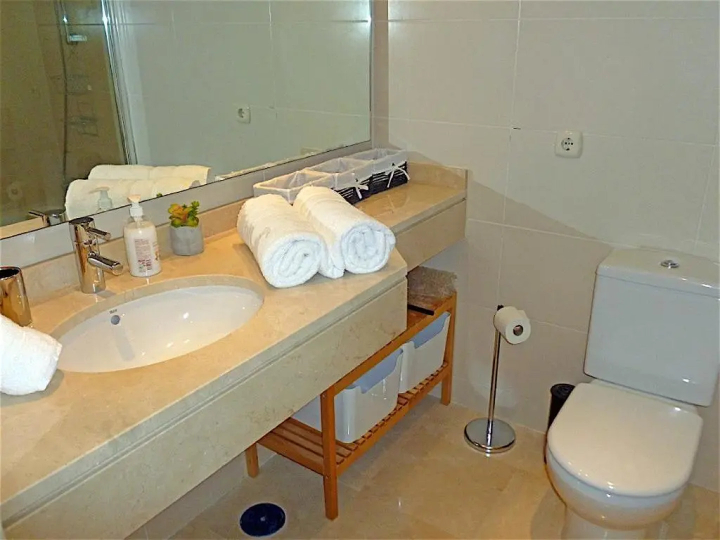 Al-402 Apartment in Alcazaba Lagoon