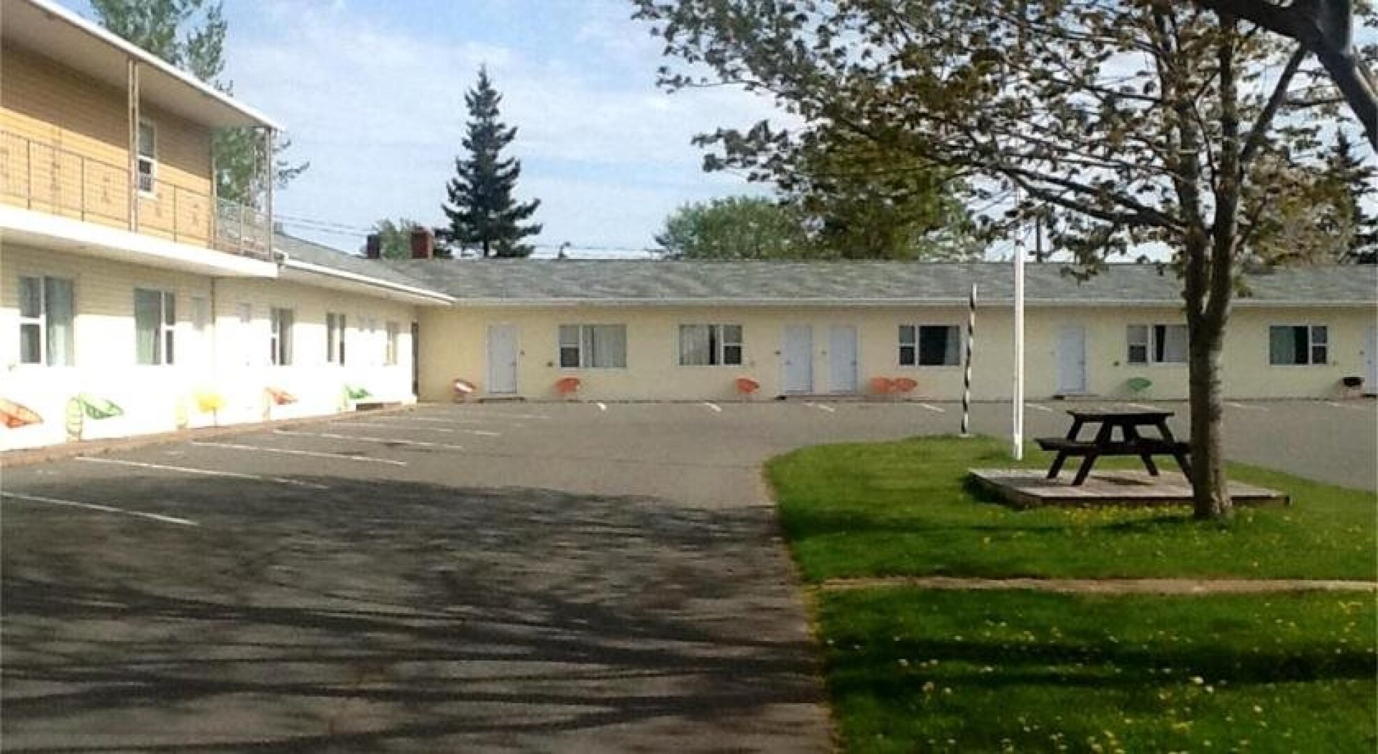 Baker's Lighthouse Motel