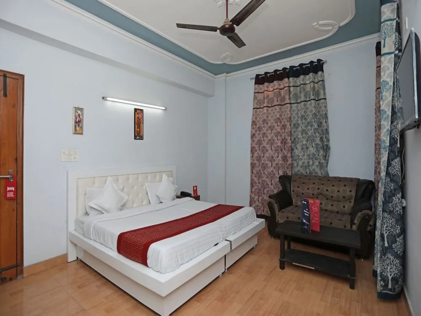 OYO 12502 City Hotel