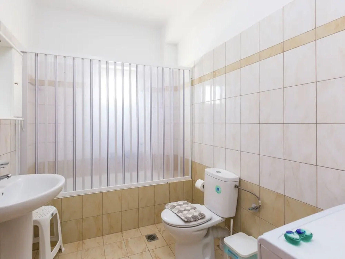 Villa on Hillside, Private Pool, Fantastic Views to bay of Bali and Mountains