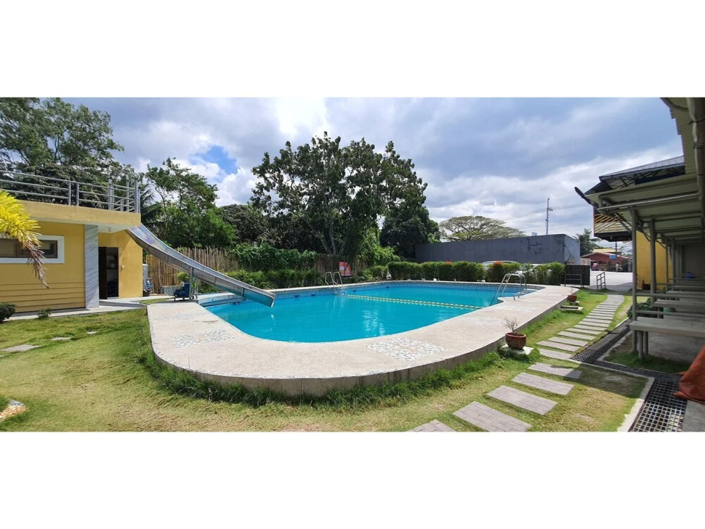 OYO 585 Dragon Pod Hotel And Resort