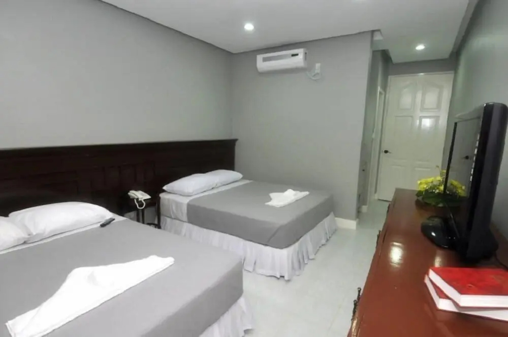 Kapis Mansions Hotel