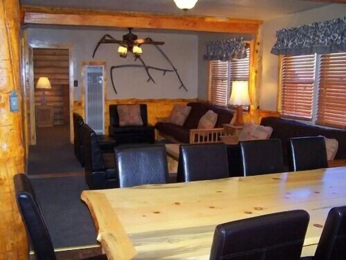 Golden Bear Cottages