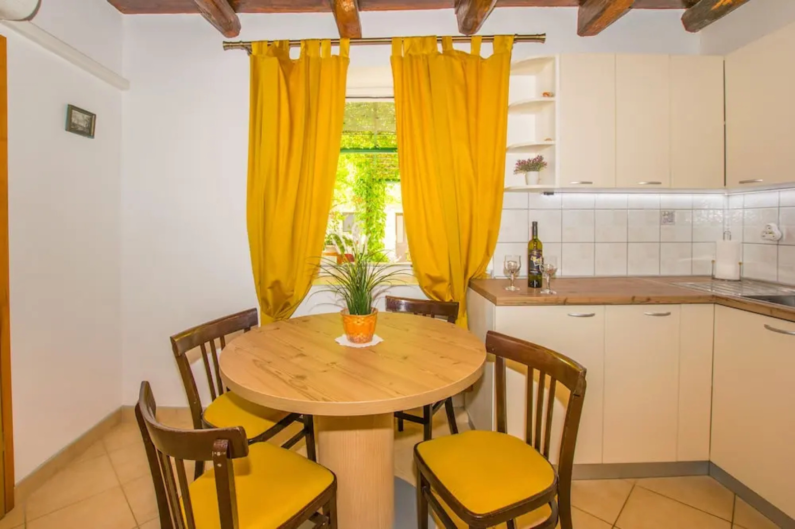 Pleasant 4 person apartment Ana