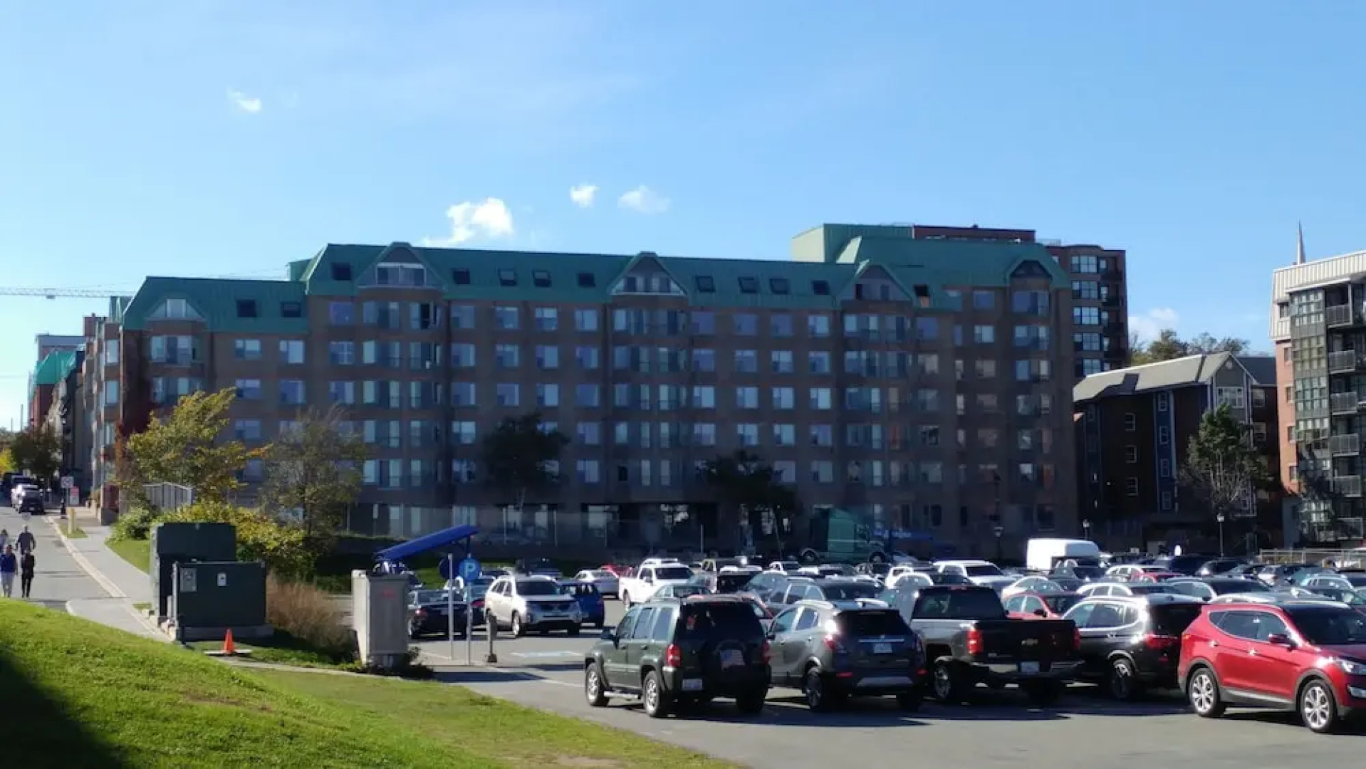 Moore Suites - Waterfront Place