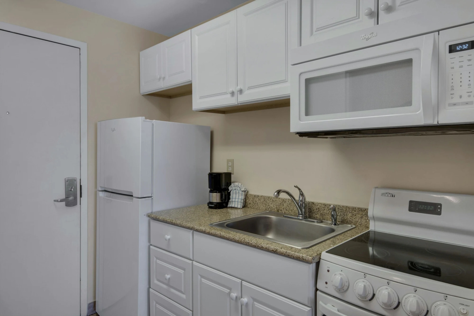 Beach Tower Beachfront Hotel, a By The Sea Resort