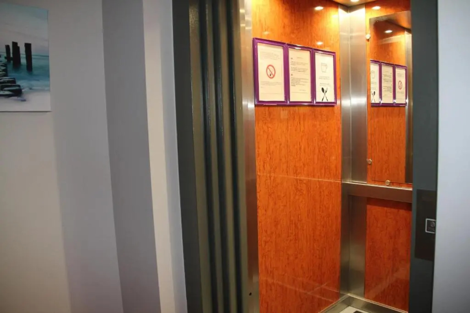 Hôtel-Selfotel La Louve