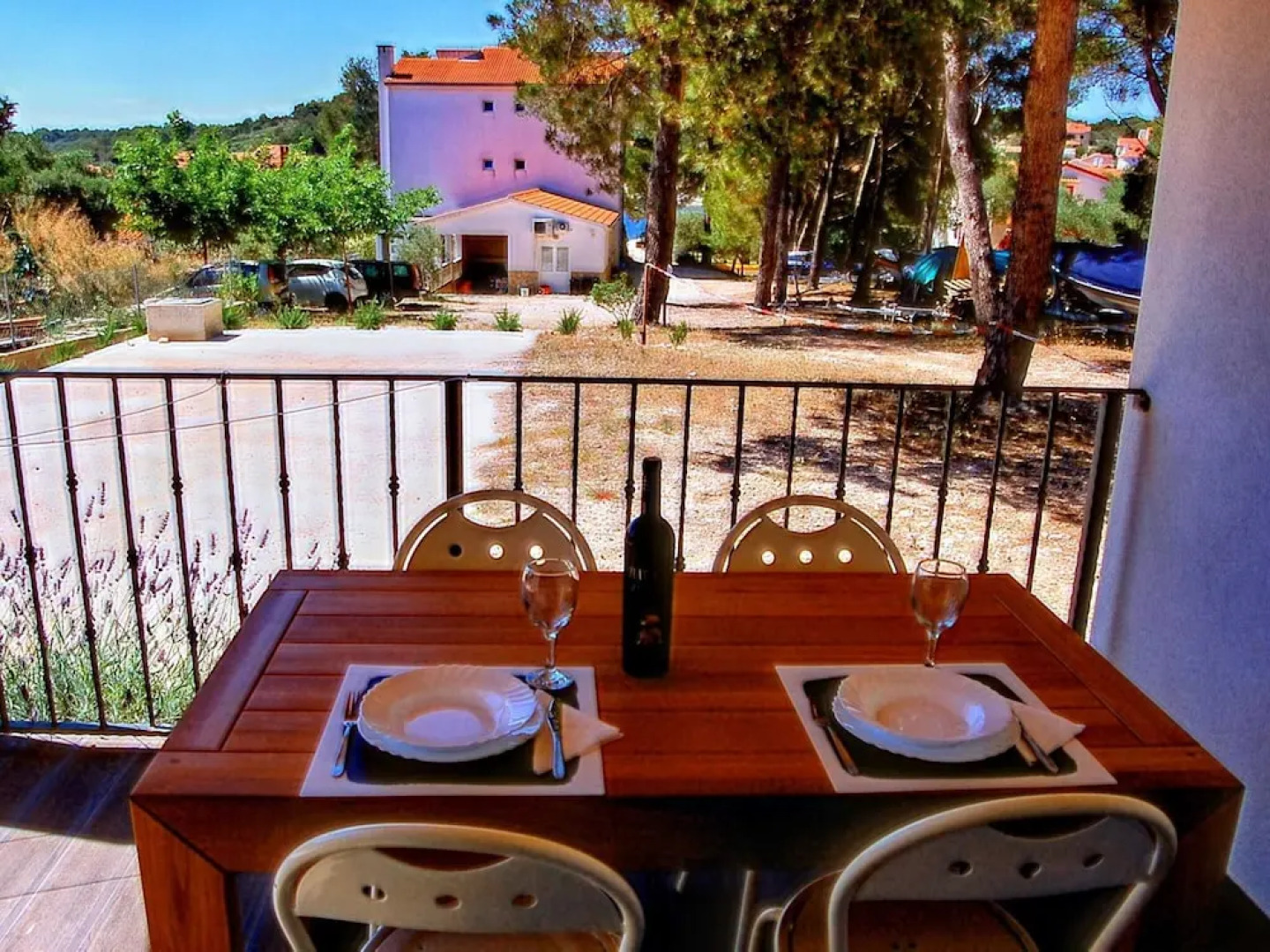 Nice Apartment With Roofed Terrace, Near the Sea