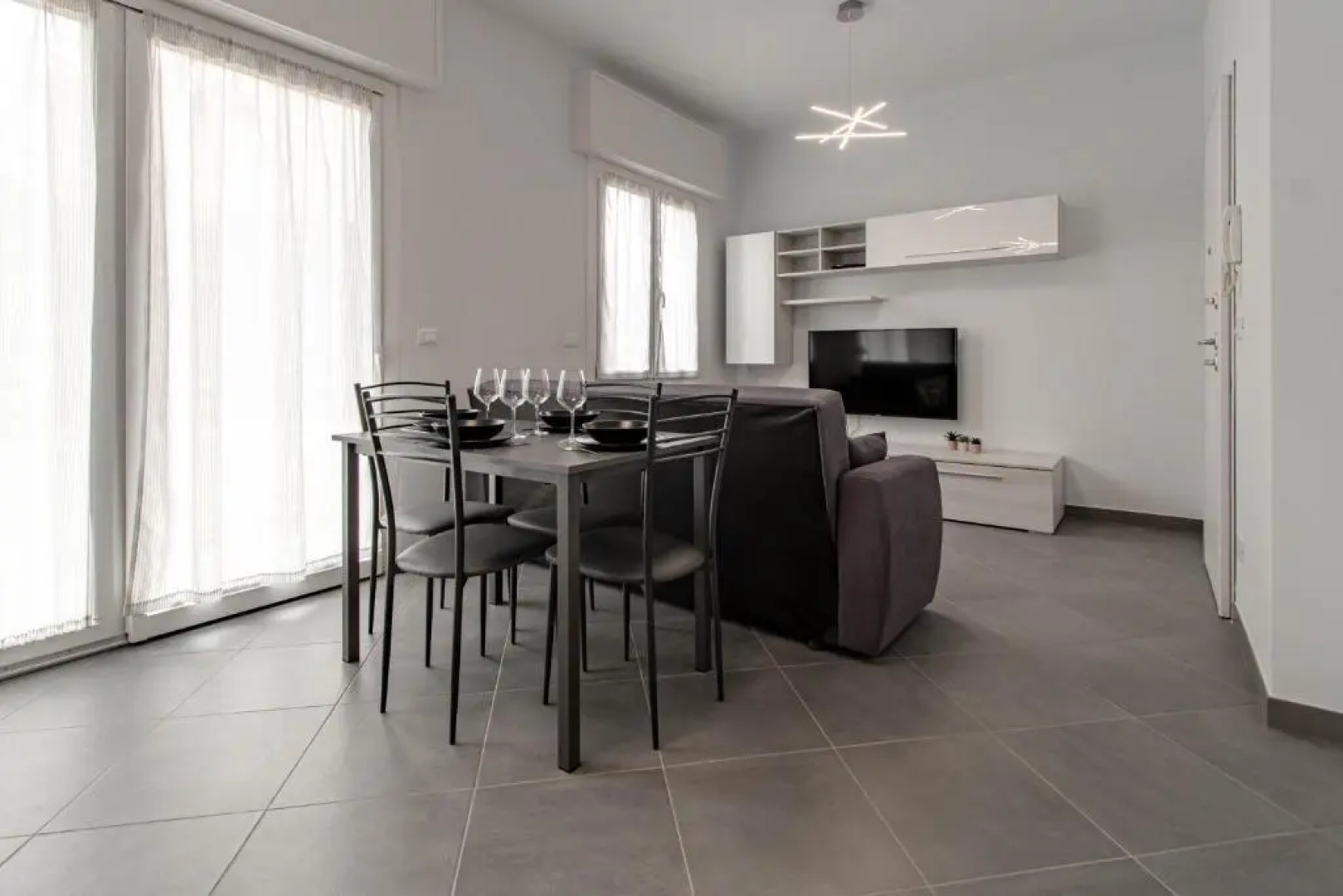 H11 Bilocale Arma-Taggia - 1A