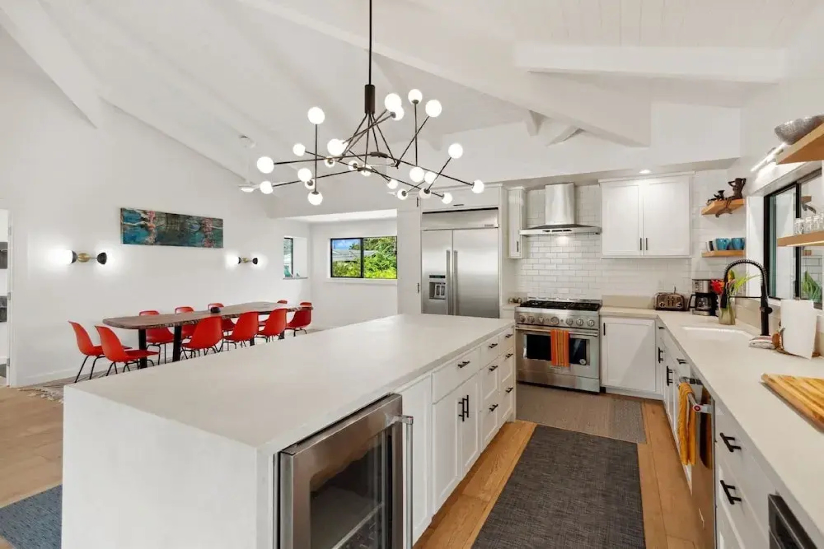 Hale Hanalei 5 Bedroom Home by RedAwning