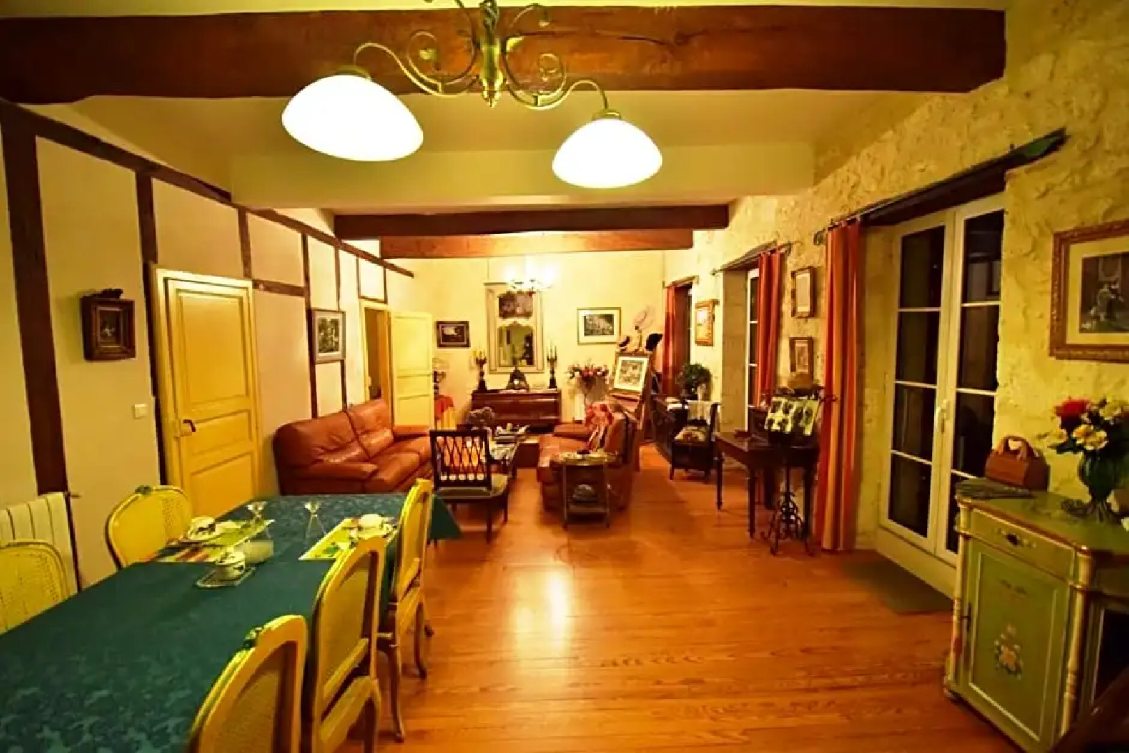 Autrefois la Modiste (Adults Only)