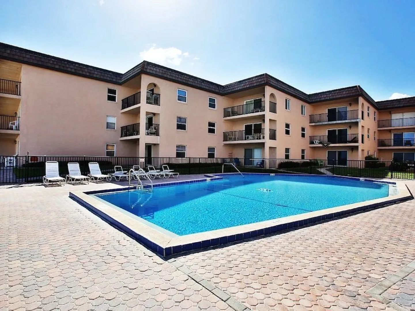 4495 S. Atlantic Ave #306S 2/2 Ocean front - 2 Br condo by RedAwning