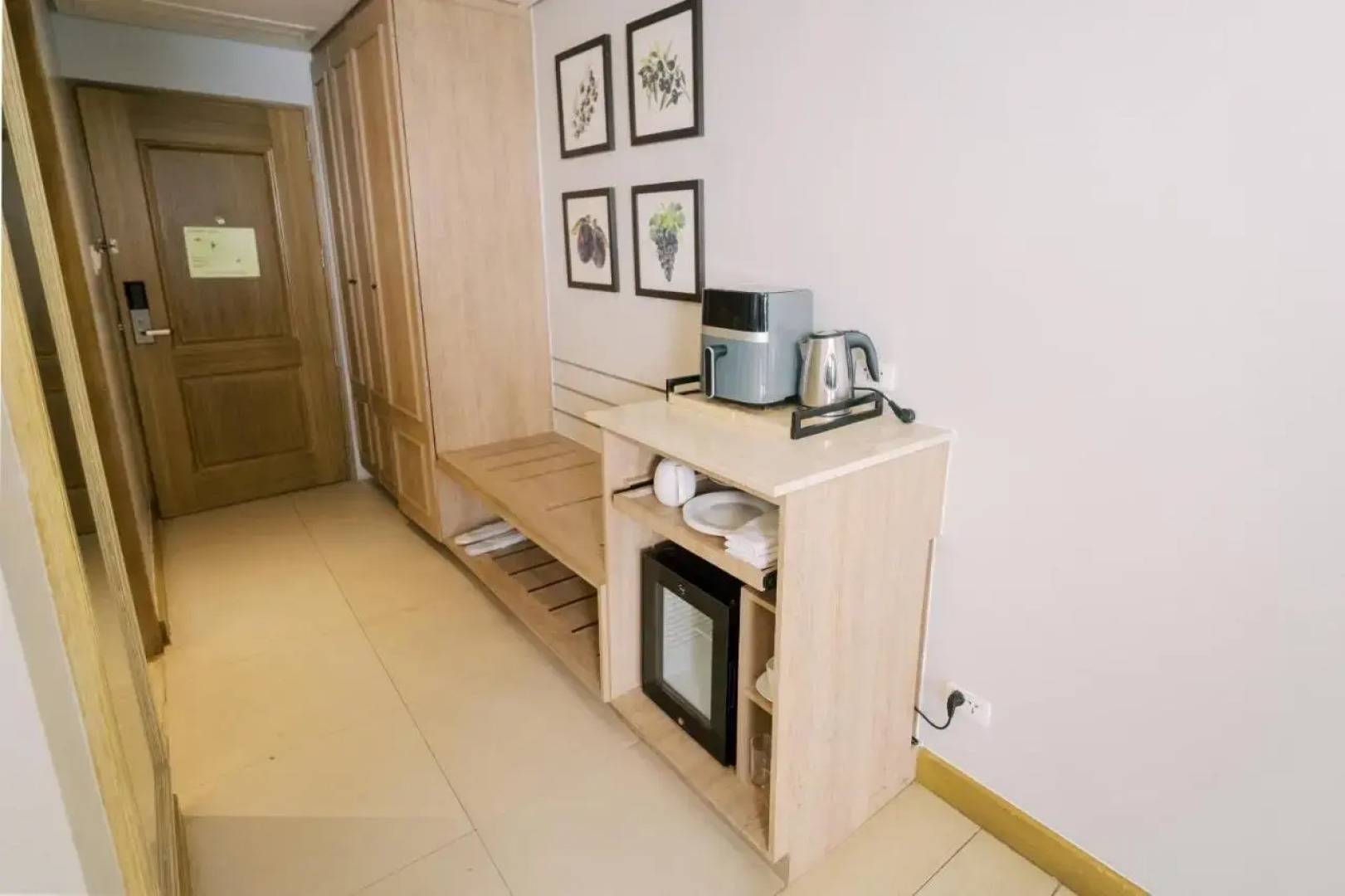 Scenic Tagaytay Getaway with Taal Views