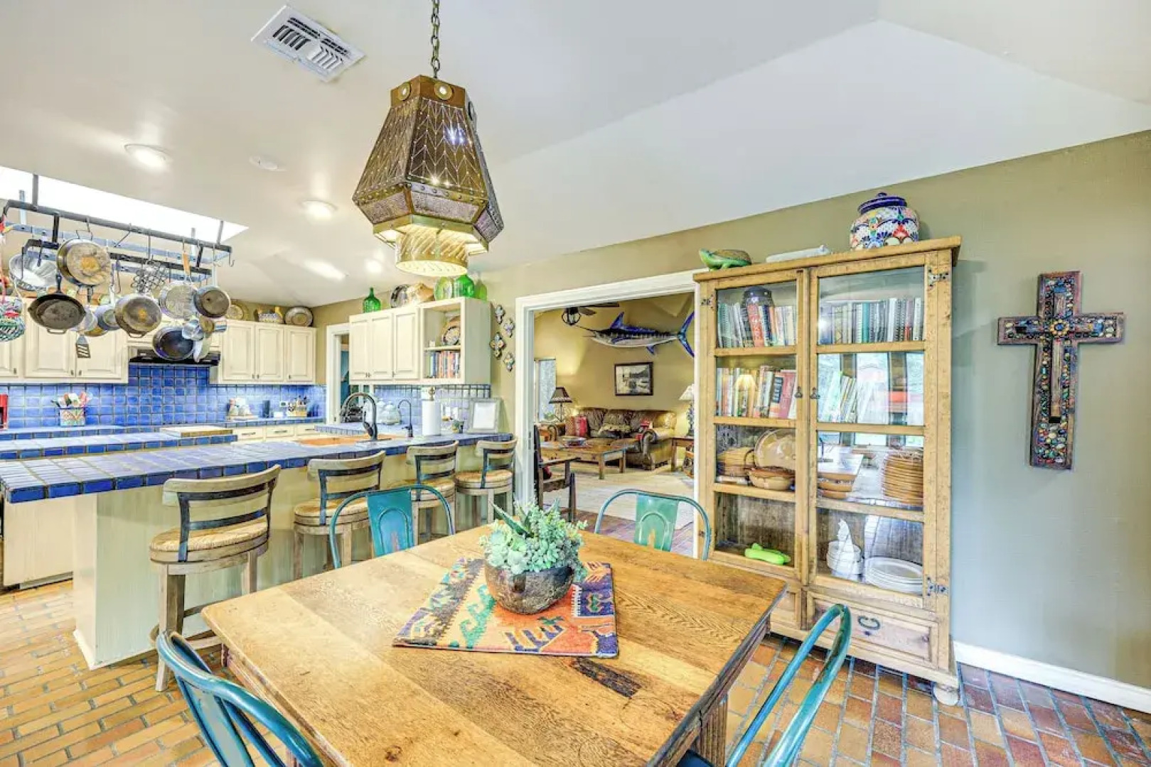 Del Rio Home w/ Large Yard, BBQ + Fireplace!