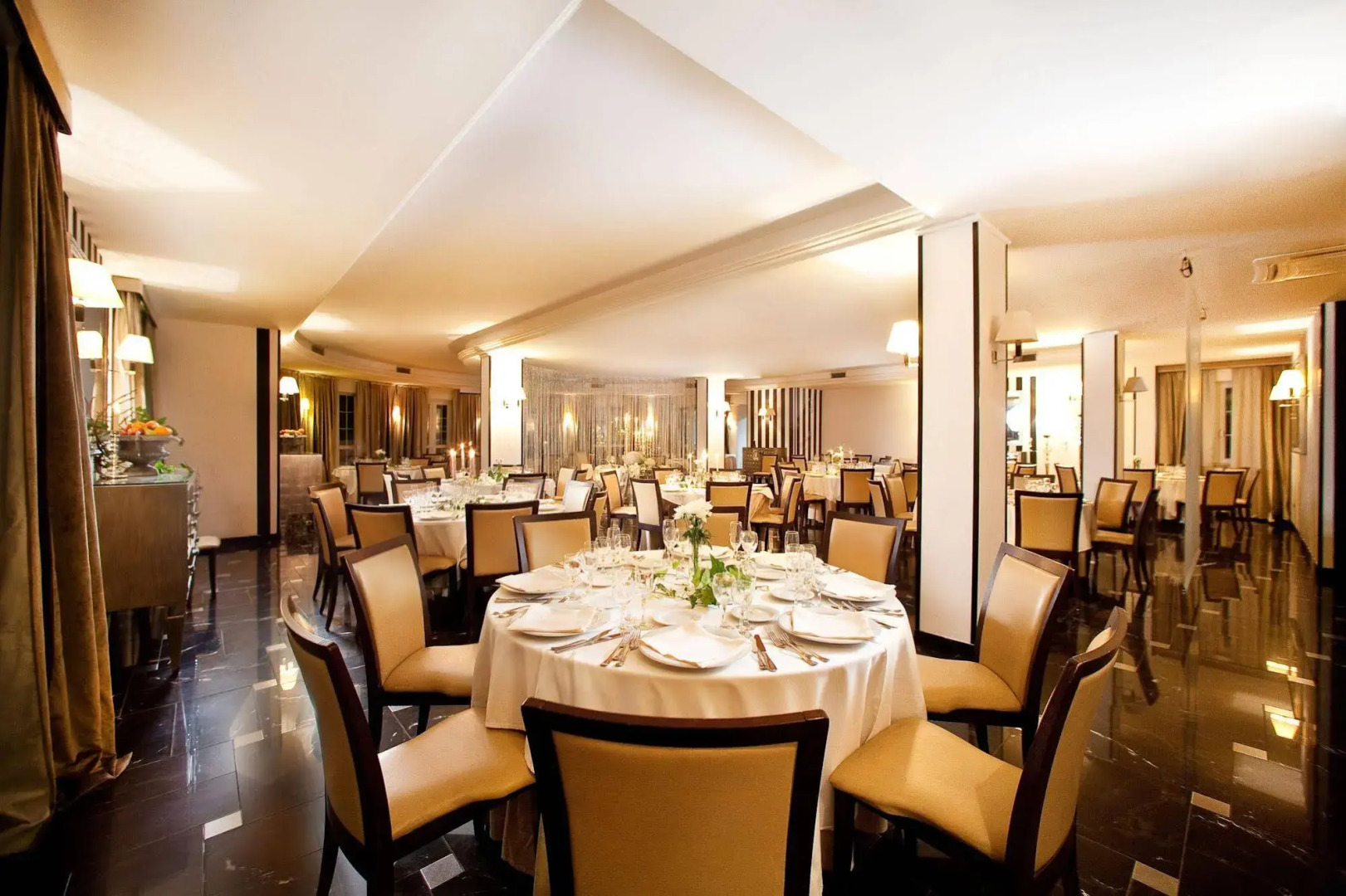 Regent Beach Hotel & Apartments