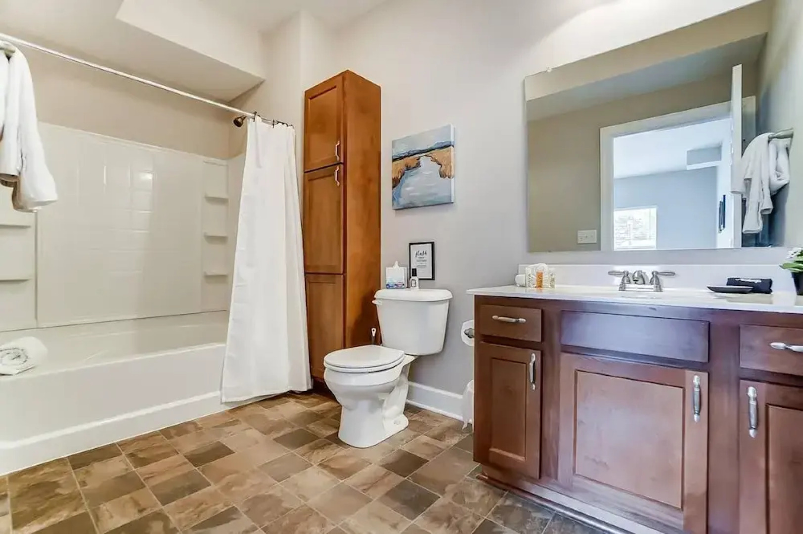 Walkable Pet-friendly 2BR 2BA On 1st Floor