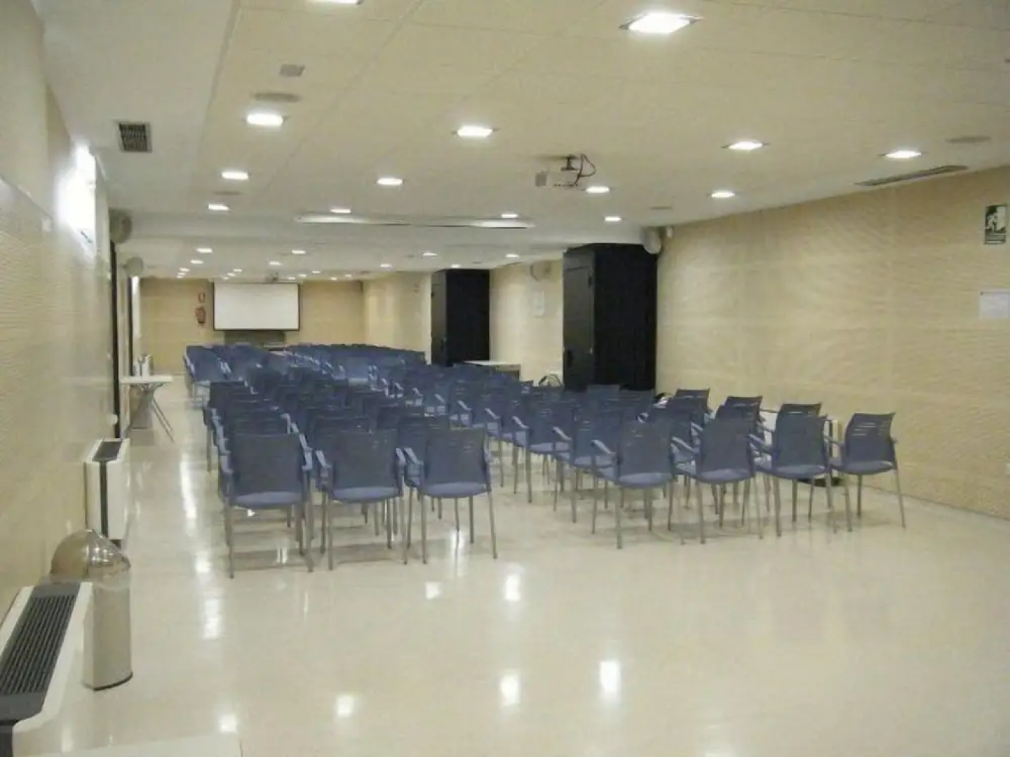 Albergue Inturjoven Chipiona - Hostel