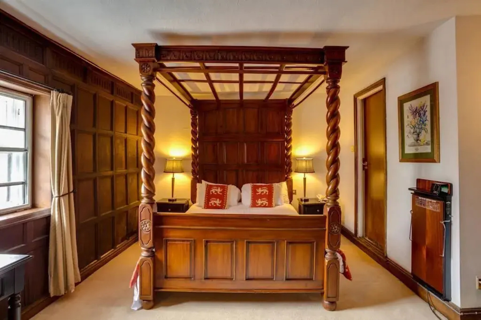 The Saracens Head Hotel