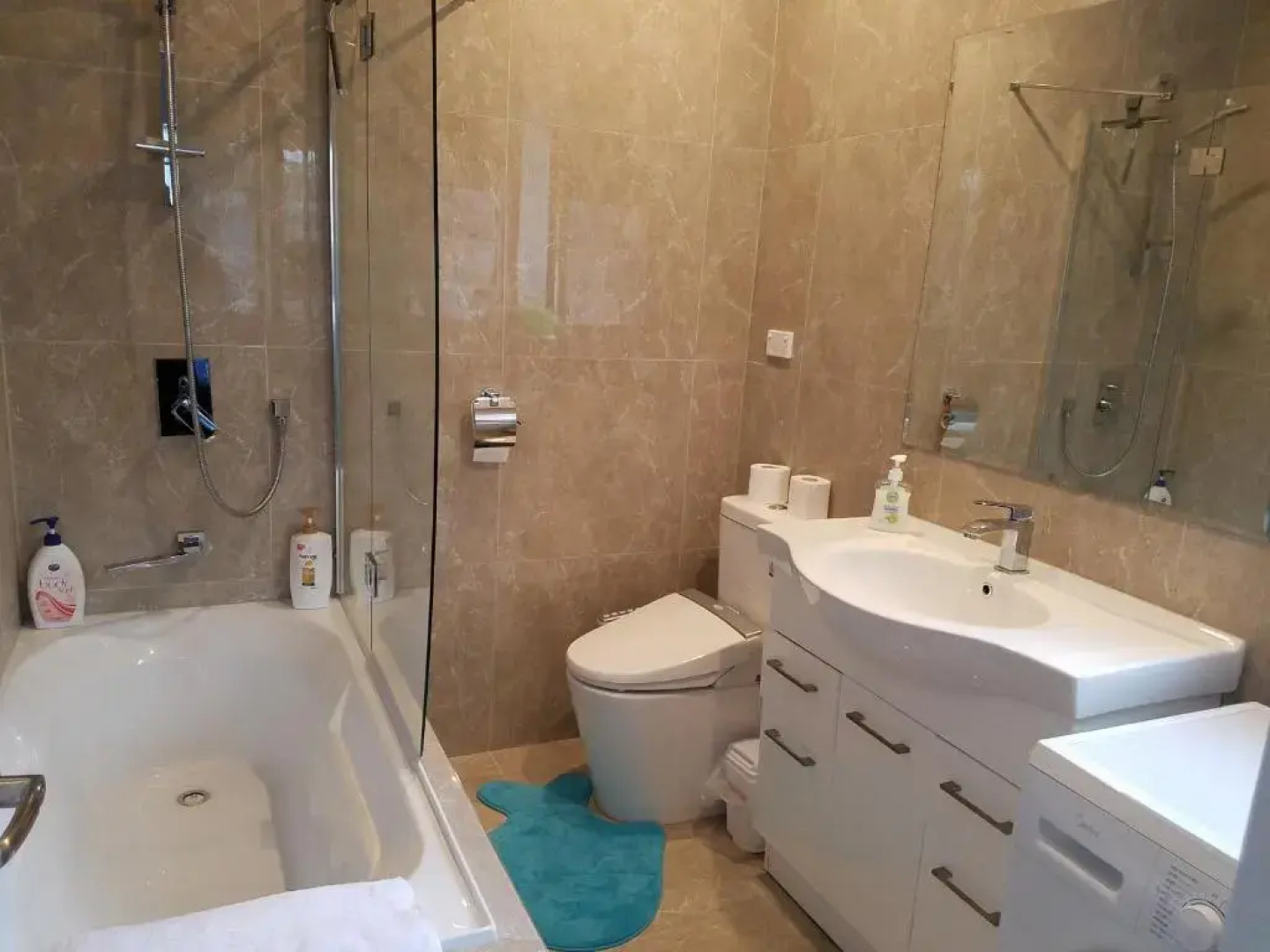 New Smart Home Nearby Plaza